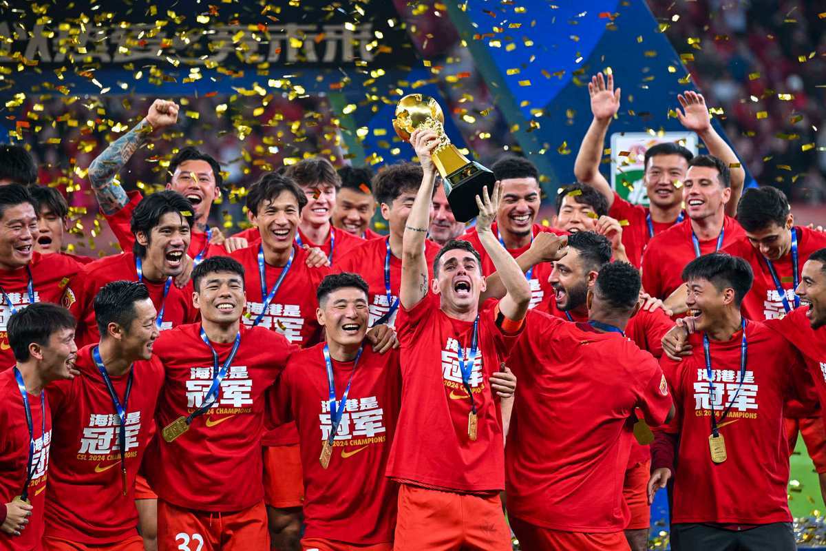 广州队训练开放日，转会期止住颓势引欢呼，亚冠在即，细节决定成败的简单介绍