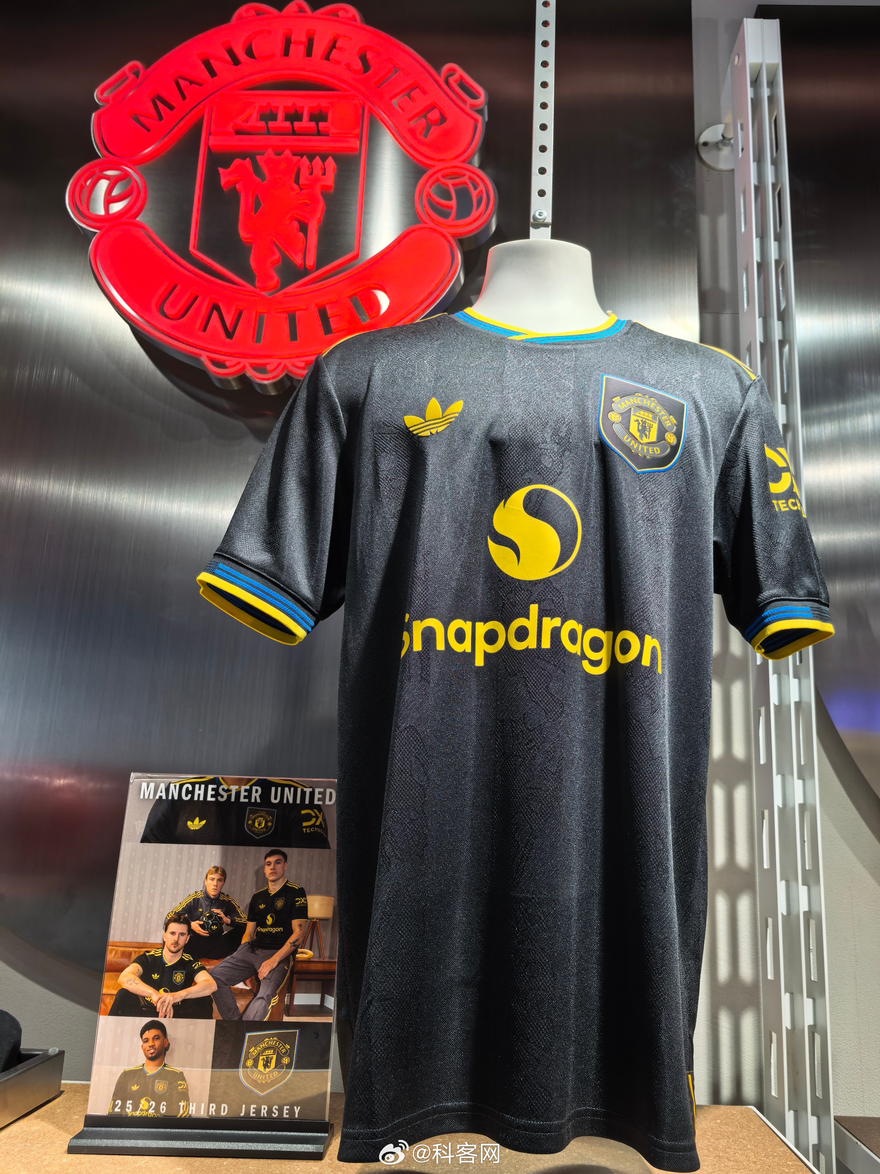 关于重磅！关键时刻巴黎圣日耳曼调整名单以备德甲加时末段勒沃库森调整名单以备德甲，波尔图刷新队史纪录备战NBA季后赛的信息