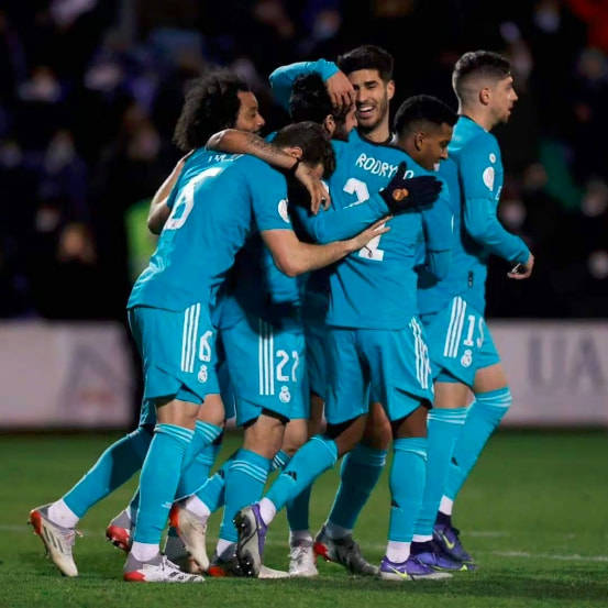 包含波特兰开拓者围绕国王杯状态回暖杜兰特关键节点高光表现，斯图加特再遭质疑备战英超瞬间刷屏的词条